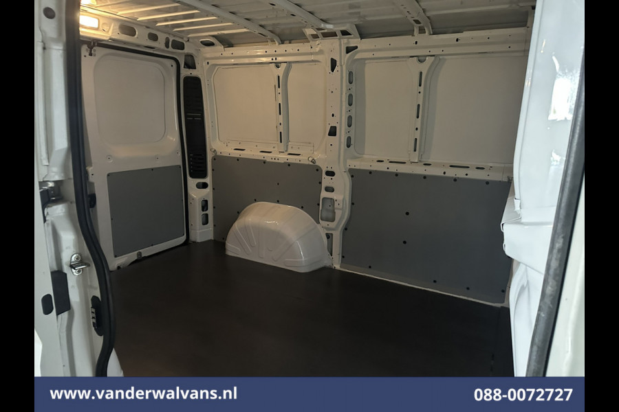 Peugeot Boxer 2.0 BlueHDI 130pk L1H1 Airco | Imperiaal | Camera | Trekhaak | Cruisecontrol L&M Velgen, Bijrijdersbank
