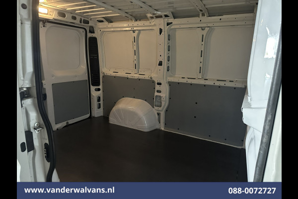 Peugeot Boxer 2.0 BlueHDI 130pk L1H1 Airco | Imperiaal | Camera | Trekhaak | Cruisecontrol L&M Velgen, Bijrijdersbank