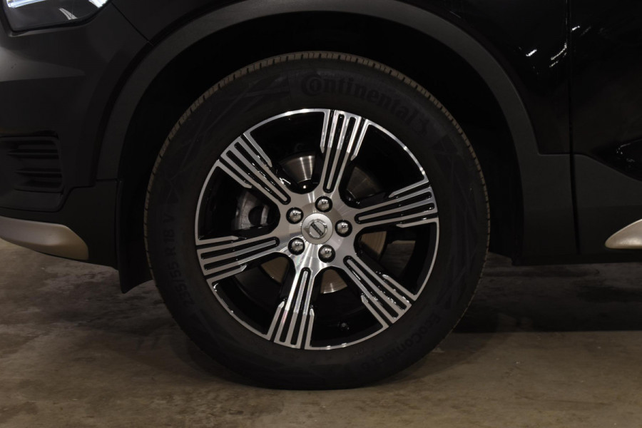 Volvo XC40 T3 163PK Automaat Inscription / Navigatie / Adaptive Cruise control / Stoelverwarming / Elektr. Trekhaak / Parkeersensoren v+a