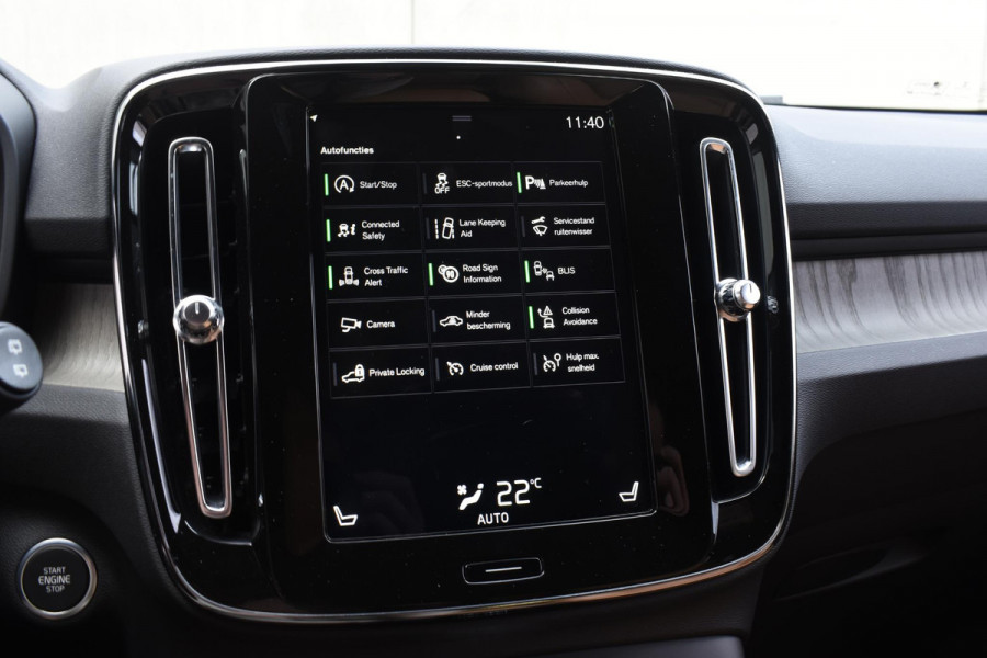Volvo XC40 T3 163PK Automaat Inscription / Navigatie / Adaptive Cruise control / Stoelverwarming / Elektr. Trekhaak / Parkeersensoren v+a