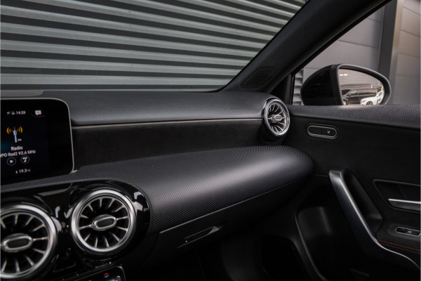 Mercedes-Benz A-Klasse 200 AMG-Line Pano-19''-Magno