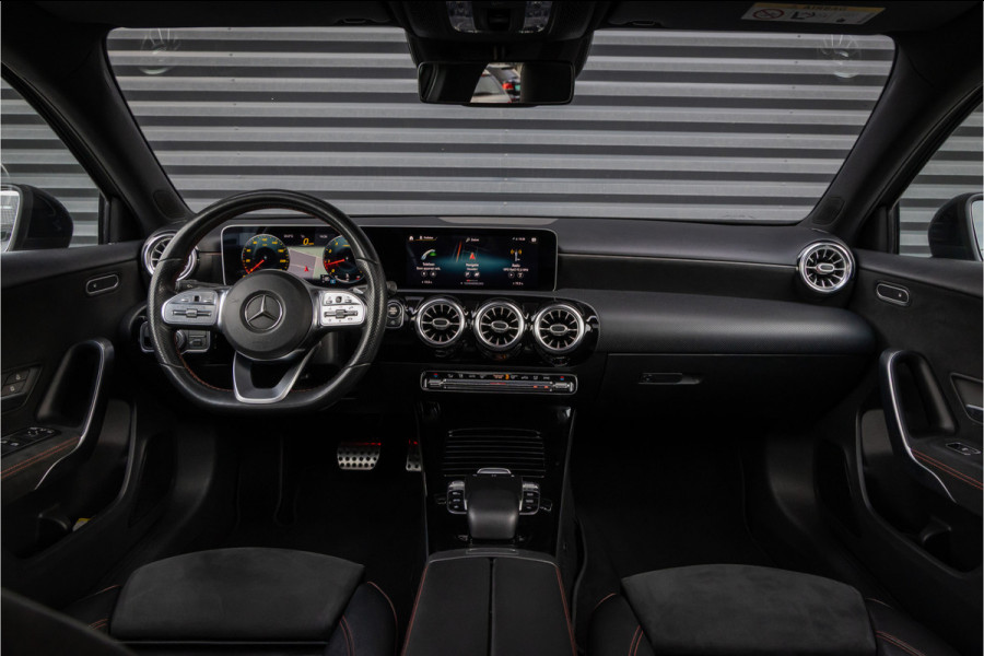 Mercedes-Benz A-Klasse 200 AMG-Line Pano-19''-Magno