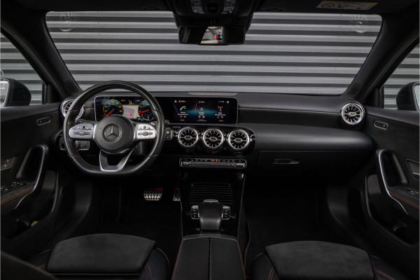 Mercedes-Benz A-Klasse 200 AMG-Line Pano-19''-Magno