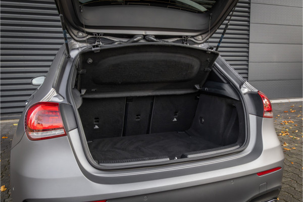 Mercedes-Benz A-Klasse 200 AMG-Line Pano-19''-Magno