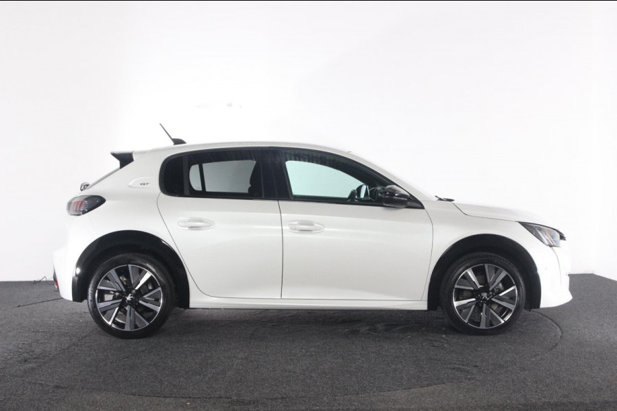 Peugeot 208 1.2 PureTech GT | Panorama Dak | Camera | Digitaal Dashboard |