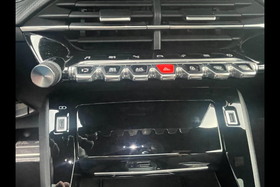 Peugeot 208 1.2 PureTech GT | Panorama Dak | Camera | Digitaal Dashboard |