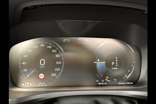Volvo V60 2.0 T8 Twin Engine AWD R-Design | Pano | 360 cam Head Up Display | Luxury Line | occasion
