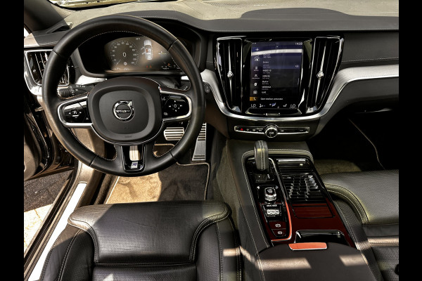 Volvo V60 2.0 T8 Twin Engine AWD R-Design | Pano | 360 cam Head Up Display | Luxury Line | occasion