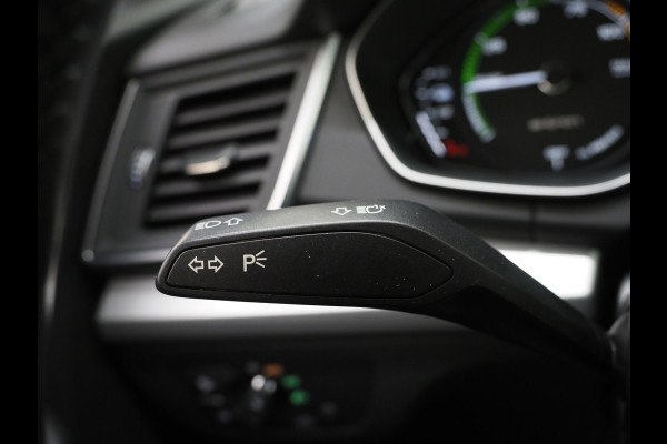 Audi Q5 50 TFSI e quattro 299PK | Leder | Stoelverarming | PDC | DAB | Cruise | Climate
