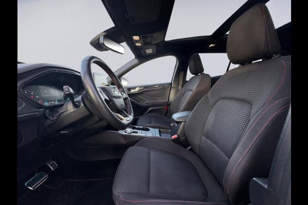 Ford FOCUS Wagon 1.5 EcoBoost 150 pk AUTOMAAT ST Line business, camera,panoramadak afn. trekhaak, winter pakket, NL auto met nap