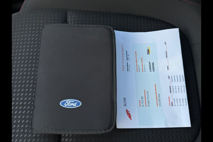 Ford FOCUS Wagon 1.5 EcoBoost 150 pk AUTOMAAT ST Line business, camera,panoramadak afn. trekhaak, winter pakket, NL auto met nap