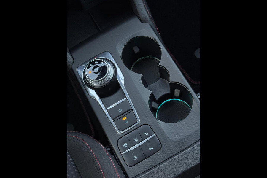 Ford FOCUS Wagon 1.5 EcoBoost 150 pk AUTOMAAT ST Line business, camera,panoramadak afn. trekhaak, winter pakket, NL auto met nap