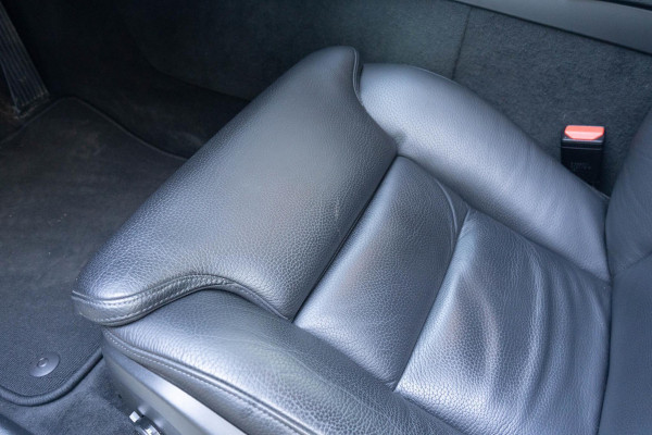 Volvo V60 T6 340PK Automaat Recharge AWD Inscription / Lederen bekleding / Stoel- en stuurverwarming /  Harman Kardon / Semi-elektrische trekhaak / Keyless Entry / Elektrische stoelen met geheugen