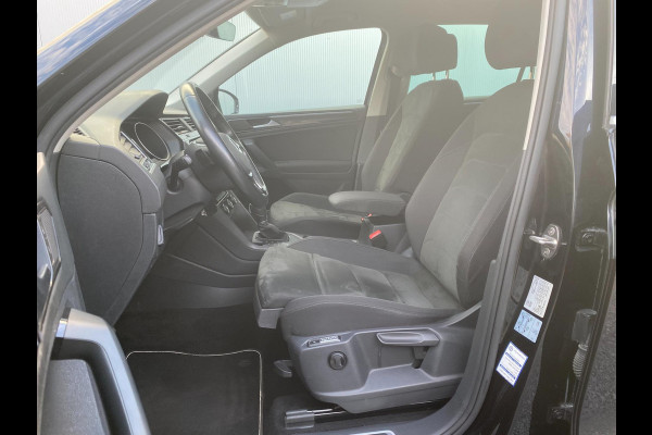 Volkswagen Tiguan 1.4 TSI Comfortline Business |DSG | ACC |Trekhaak |Massagestoel|Stoel/stuurverw |Dealer onderh KM 52.900 !!!