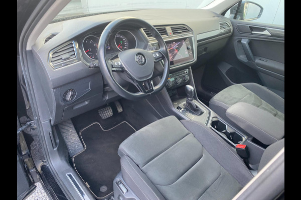 Volkswagen Tiguan 1.4 TSI Comfortline Business |DSG | ACC |Trekhaak |Massagestoel|Stoel/stuurverw |Dealer onderh KM 52.900 !!!