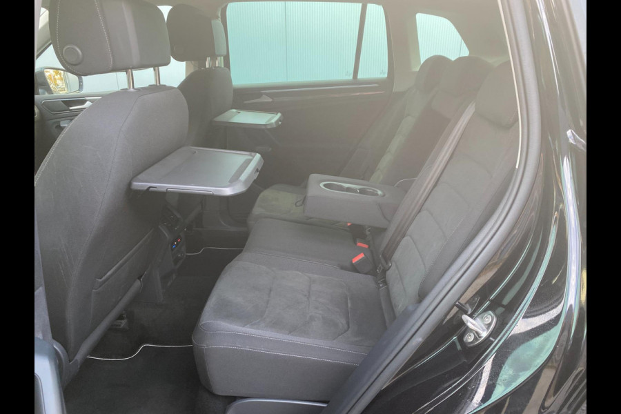 Volkswagen Tiguan 1.4 TSI Comfortline Business |DSG | ACC |Trekhaak |Massagestoel|Stoel/stuurverw |Dealer onderh KM 52.900 !!!