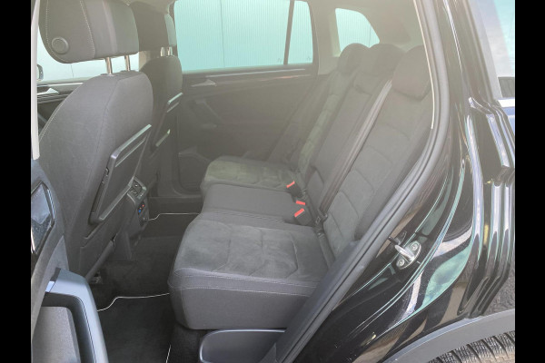 Volkswagen Tiguan 1.4 TSI Comfortline Business |DSG | ACC |Trekhaak |Massagestoel|Stoel/stuurverw |Dealer onderh KM 52.900 !!!