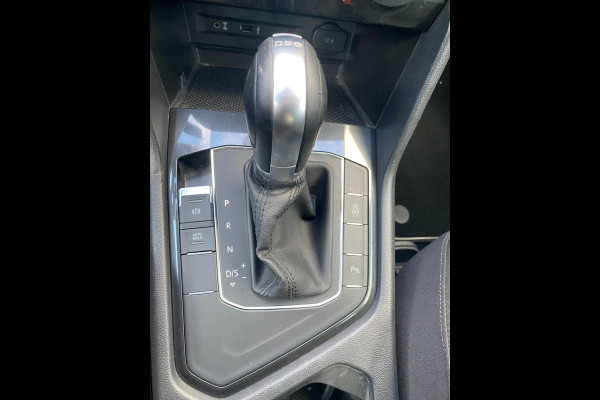 Volkswagen Tiguan 1.4 TSI Comfortline Business |DSG | ACC |Trekhaak |Massagestoel|Stoel/stuurverw |Dealer onderh KM 52.900 !!!
