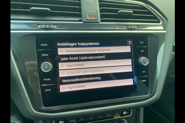 Volkswagen Tiguan 1.4 TSI Comfortline Business |DSG | ACC |Trekhaak |Massagestoel|Stoel/stuurverw |Dealer onderh KM 52.900 !!!