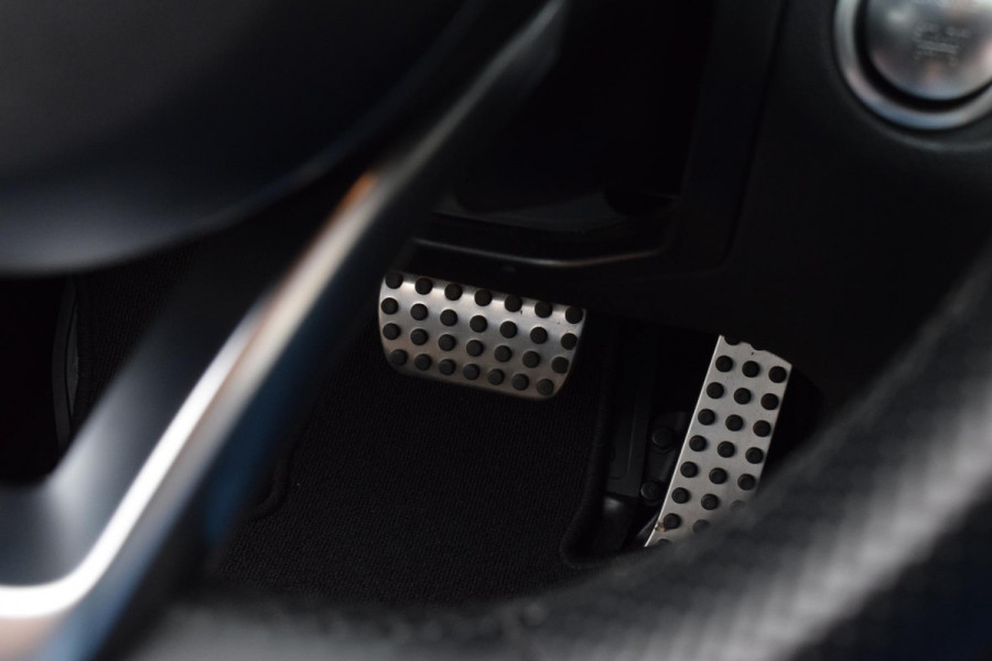 Mercedes-Benz C-Klasse 180 Bus.Solution AMG|Leer|Camera|4 nw banden