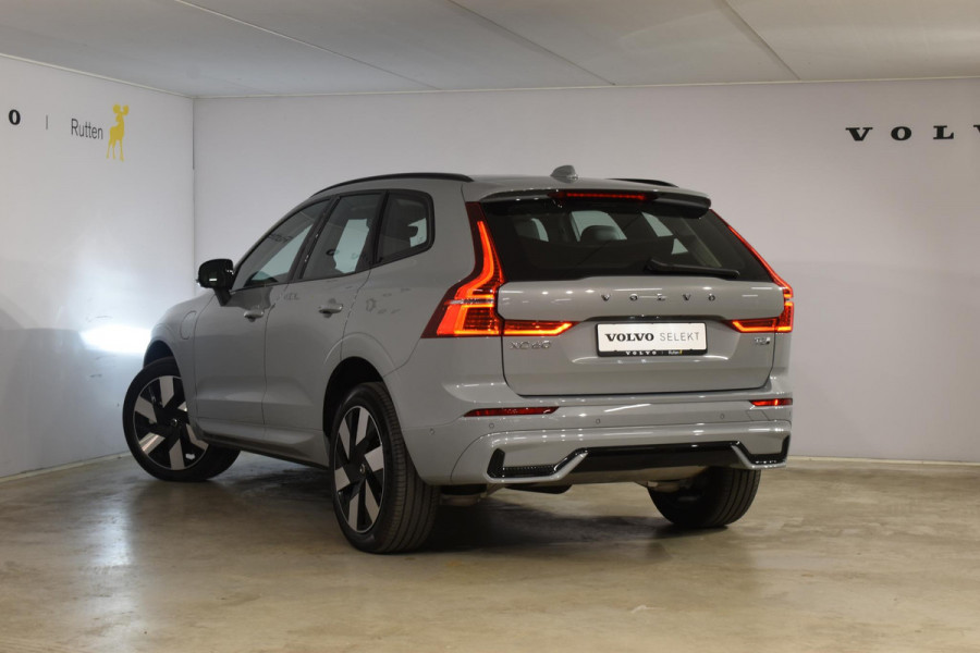 Volvo XC60 T6 350PK Automaat Plug-in Hybrid AWD Ultra Dark / Navigatie / Luchtvering / 360 Camera / Adaptieve Cruise Control / Stuurverwarming / Stoelverwarming v+a / Elektr. Achterklep / Schuifdak / Trekhaak