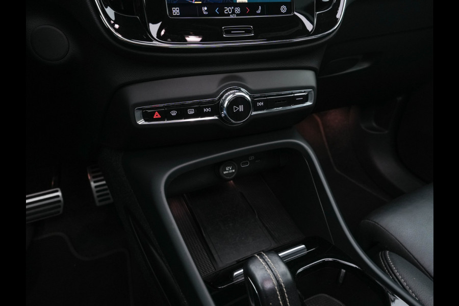 Volvo XC40 Recharge P8 AWD R-Design [ 3-Fase ] {SOH-91%} (INCL-BTW) *PANO | FULL-LEATHER | DIGI-COCKPIT | FULL-LED | MEMORY-PACK | HARMAN/KARDON | TOP-VIEW | CARPLAY | NAVI-FULLMAP | ECC | PDC | KEYLESS | HEATED-SPORTSEATS | BLIS | CAPLAY | 19"ALU*