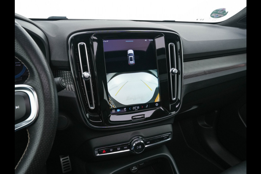 Volvo XC40 Recharge P8 AWD R-Design [ 3-Fase ] {SOH-91%} (INCL-BTW) *PANO | FULL-LEATHER | DIGI-COCKPIT | FULL-LED | MEMORY-PACK | HARMAN/KARDON | TOP-VIEW | CARPLAY | NAVI-FULLMAP | ECC | PDC | KEYLESS | HEATED-SPORTSEATS | BLIS | CAPLAY | 19"ALU*