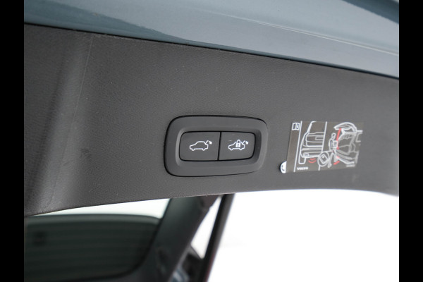 Volvo XC40 Recharge P8 AWD R-Design [ 3-Fase ] {SOH-91%} (INCL-BTW) *PANO | FULL-LEATHER | DIGI-COCKPIT | FULL-LED | MEMORY-PACK | HARMAN/KARDON | TOP-VIEW | CARPLAY | NAVI-FULLMAP | ECC | PDC | KEYLESS | HEATED-SPORTSEATS | BLIS | CAPLAY | 19"ALU*