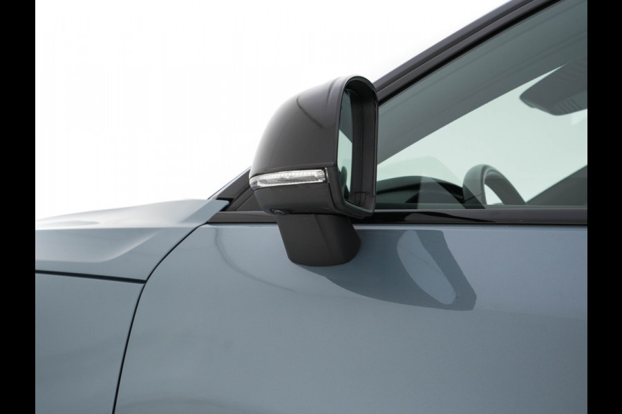 Volvo XC40 Recharge P8 AWD R-Design [ 3-Fase ] {SOH-91%} (INCL-BTW) *PANO | FULL-LEATHER | DIGI-COCKPIT | FULL-LED | MEMORY-PACK | HARMAN/KARDON | TOP-VIEW | CARPLAY | NAVI-FULLMAP | ECC | PDC | KEYLESS | HEATED-SPORTSEATS | BLIS | CAPLAY | 19"ALU*