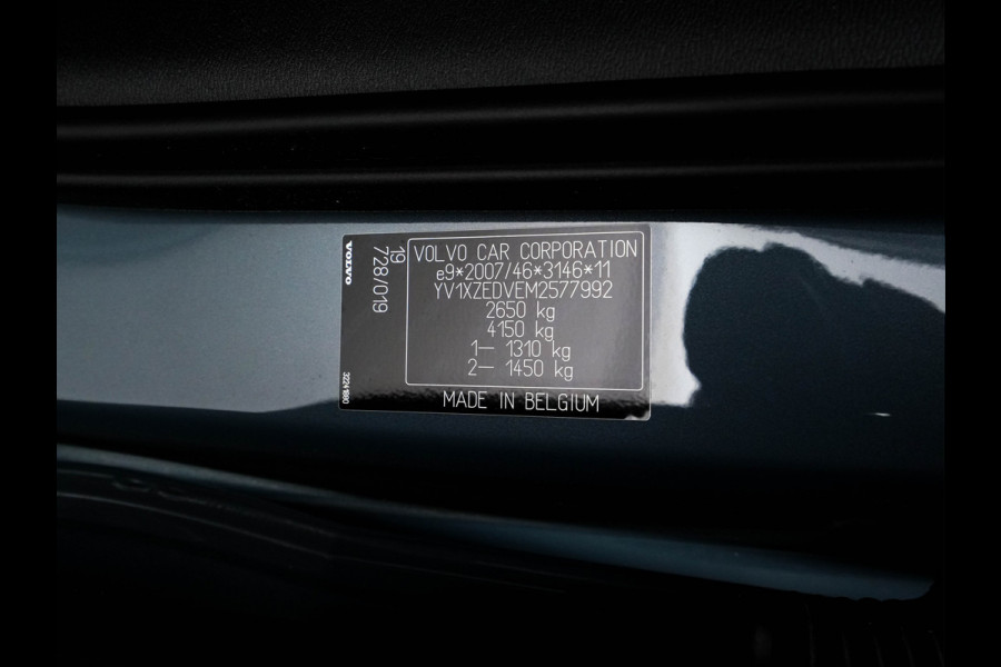 Volvo XC40 Recharge P8 AWD R-Design [ 3-Fase ] {SOH-91%} (INCL-BTW) *PANO | FULL-LEATHER | DIGI-COCKPIT | FULL-LED | MEMORY-PACK | HARMAN/KARDON | TOP-VIEW | CARPLAY | NAVI-FULLMAP | ECC | PDC | KEYLESS | HEATED-SPORTSEATS | BLIS | CAPLAY | 19"ALU*