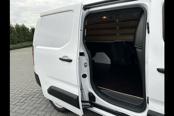 Opel Combo 1.5 BlueHDi 100 PK L2H1 FACELIFT / !! NIEUWSTAAT !! / 10.419 KM / 1e EIG. / CAMERA / CRUISE / AIRCO / CARPLAY