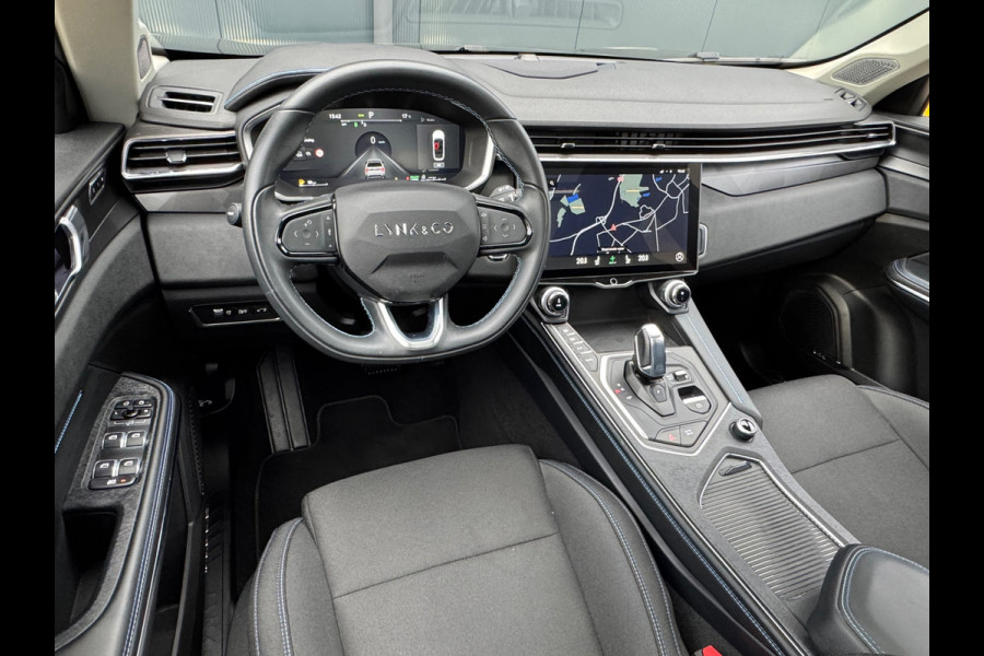 Lynk & Co 01 1.5 Black Edition * Panorama * 360 Camera * Stoelverwarming * Memory *