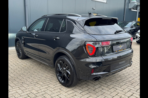 Lynk & Co 01 1.5 Black Edition * Panorama * 360 Camera * Stoelverwarming * Memory *