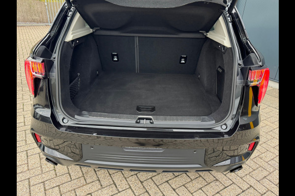 Lynk & Co 01 1.5 Black Edition * Panorama * 360 Camera * Stoelverwarming * Memory *