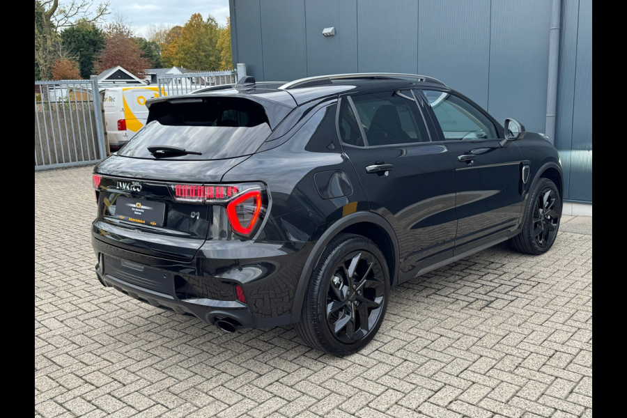 Lynk & Co 01 1.5 Black Edition * Panorama * 360 Camera * Stoelverwarming * Memory *