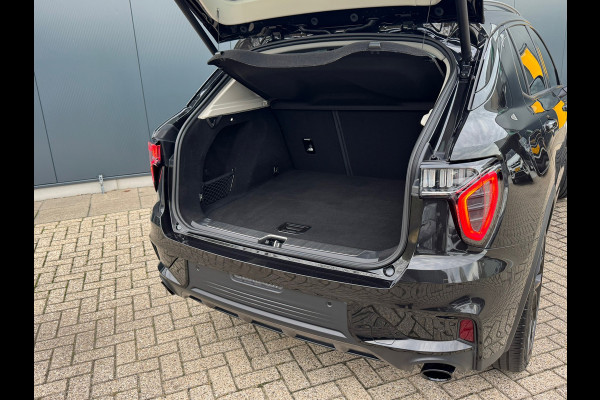 Lynk & Co 01 1.5 Black Edition * Panorama * 360 Camera * Stoelverwarming * Memory *