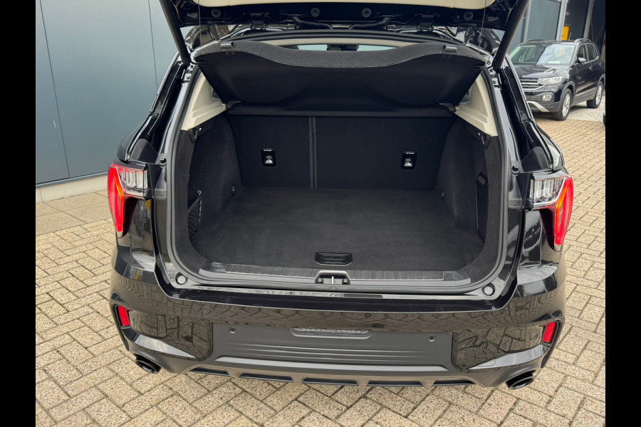 Lynk & Co 01 1.5 Black Edition * Panorama * 360 Camera * Stoelverwarming * Memory *