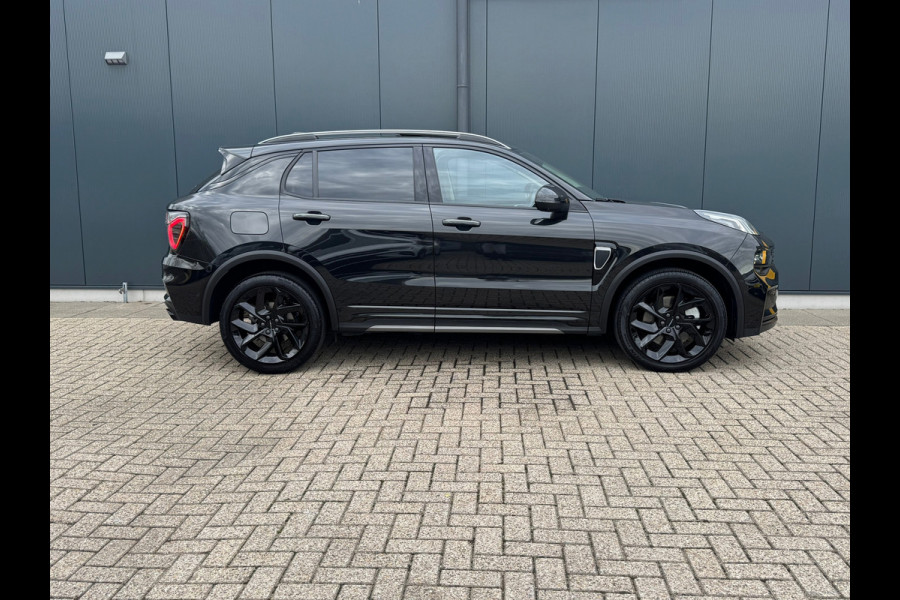 Lynk & Co 01 1.5 Black Edition * Panorama * 360 Camera * Stoelverwarming * Memory *