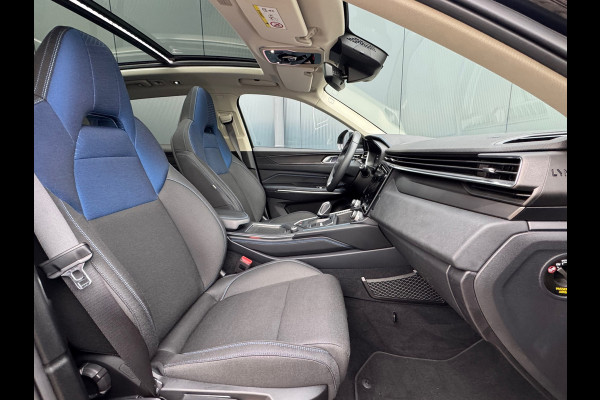 Lynk & Co 01 1.5 Black Edition * Panorama * 360 Camera * Stoelverwarming * Memory *