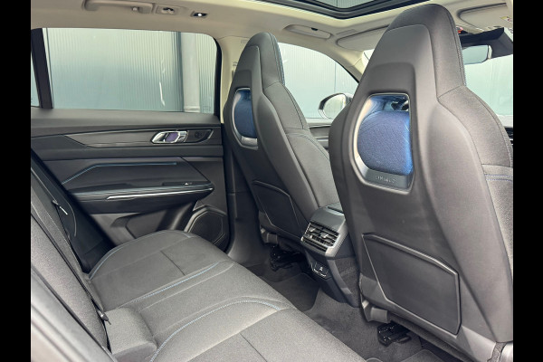 Lynk & Co 01 1.5 Black Edition * Panorama * 360 Camera * Stoelverwarming * Memory *