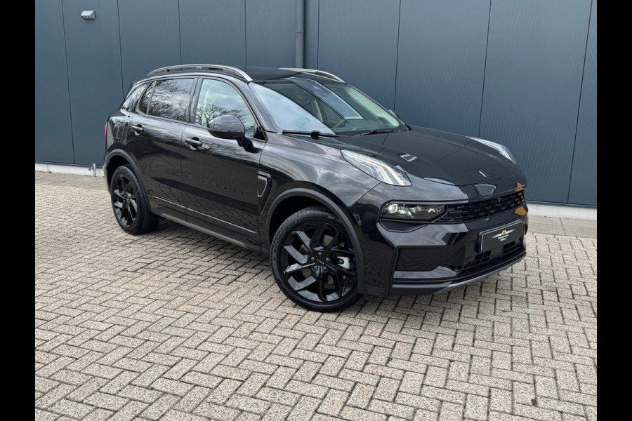 Lynk & Co 01 1.5 Black Edition * Panorama * 360 Camera * Stoelverwarming * Memory *