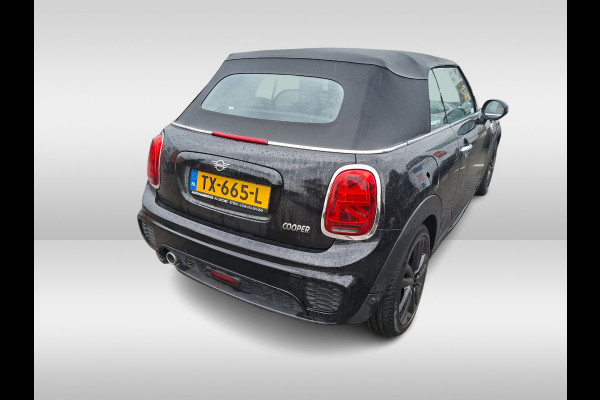 MINI Cabrio 1.5 Cooper / JCW Package / Leder / CarPlay / 18'' / Keyless / Navigatie / Stoelverwarming / Windscherm / Cruise Control