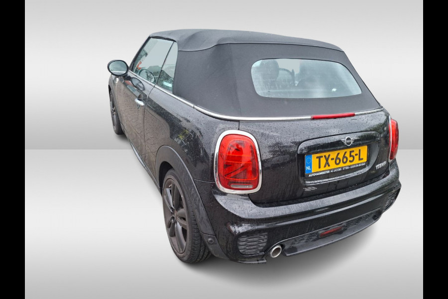 MINI Cabrio 1.5 Cooper / JCW Package / Leder / CarPlay / 18'' / Keyless / Navigatie / Stoelverwarming / Windscherm / Cruise Control