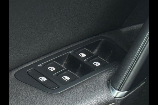 Volkswagen Golf 1.4 TSI AUTOMAAT ACT Highline, xenon, 18 inch, stoelverwarming , navigatie ,vele opties