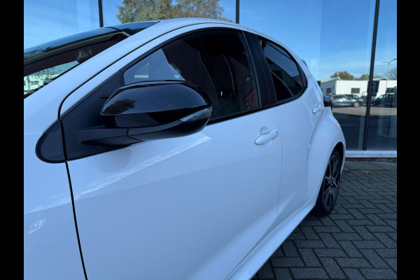 Toyota Yaris 1.5 Hybrid Executive - Automaat - Navi - Climate - Winterpakket - Camera - Org.NL