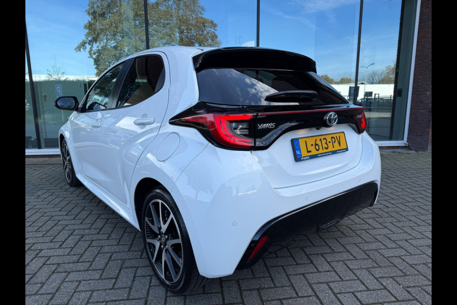Toyota Yaris 1.5 Hybrid Executive - Automaat - Navi - Climate - Winterpakket - Camera - Org.NL
