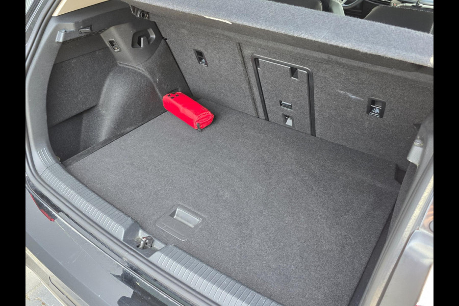 Volkswagen Golf 8.5 1.5 eTSI Goal Edition Trekhaak/Stoelverwarming/Navi/Cruise