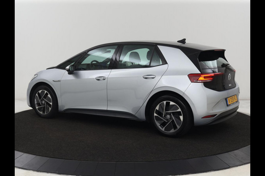 Volkswagen ID.3 Life 58 kWh | Stoel & stuurverwarming | Carplay | Adaptive cruise | Navigatie | Full LED | Parkeerhulp | DAB | Climate control