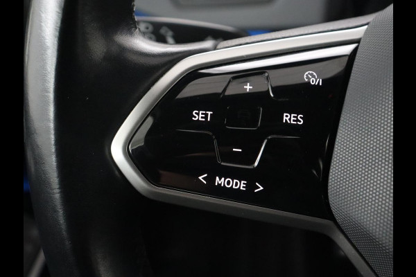 Volkswagen ID.3 Life 58 kWh | Stoel & stuurverwarming | Carplay | Adaptive cruise | Navigatie | Full LED | Parkeerhulp | DAB | Climate control