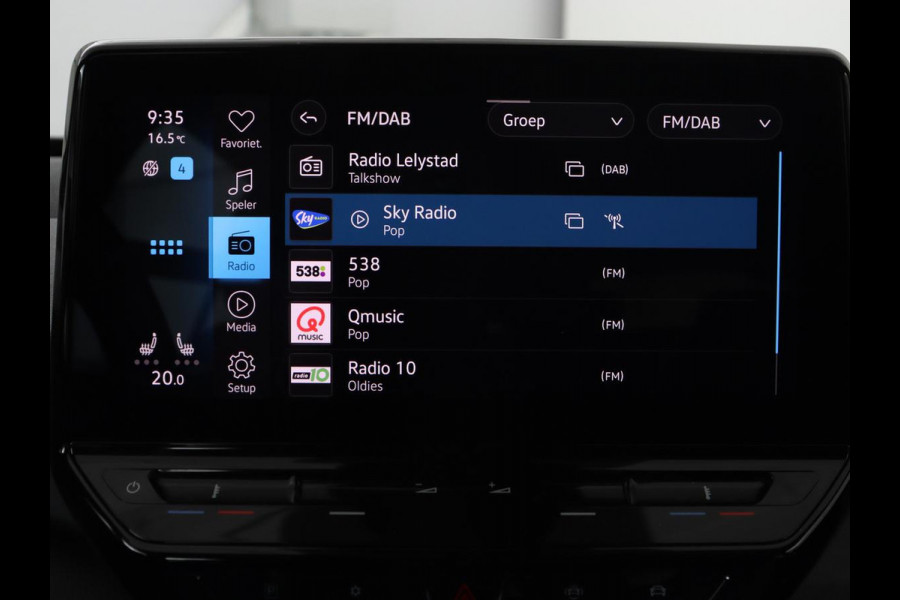 Volkswagen ID.3 Life 58 kWh | Stoel & stuurverwarming | Carplay | Adaptive cruise | Navigatie | Full LED | Parkeerhulp | DAB | Climate control